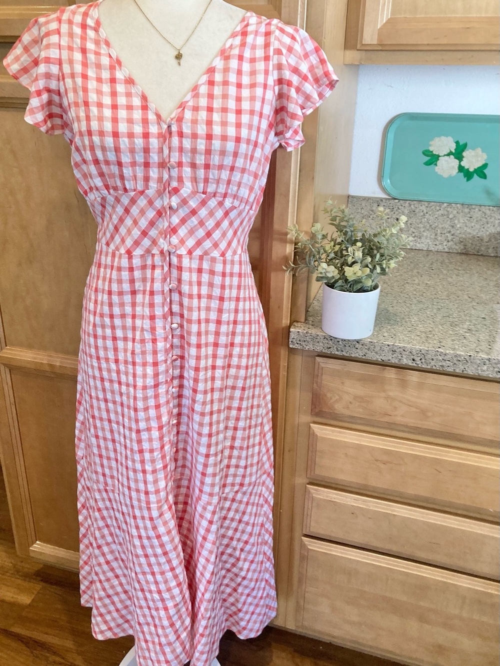 LOFT Pink and White Gingham midi Dress Size 2 can fit up to Small